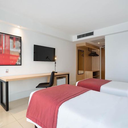 Hotel Ramada By Wyndham Brasilia Alvorada Exterior foto